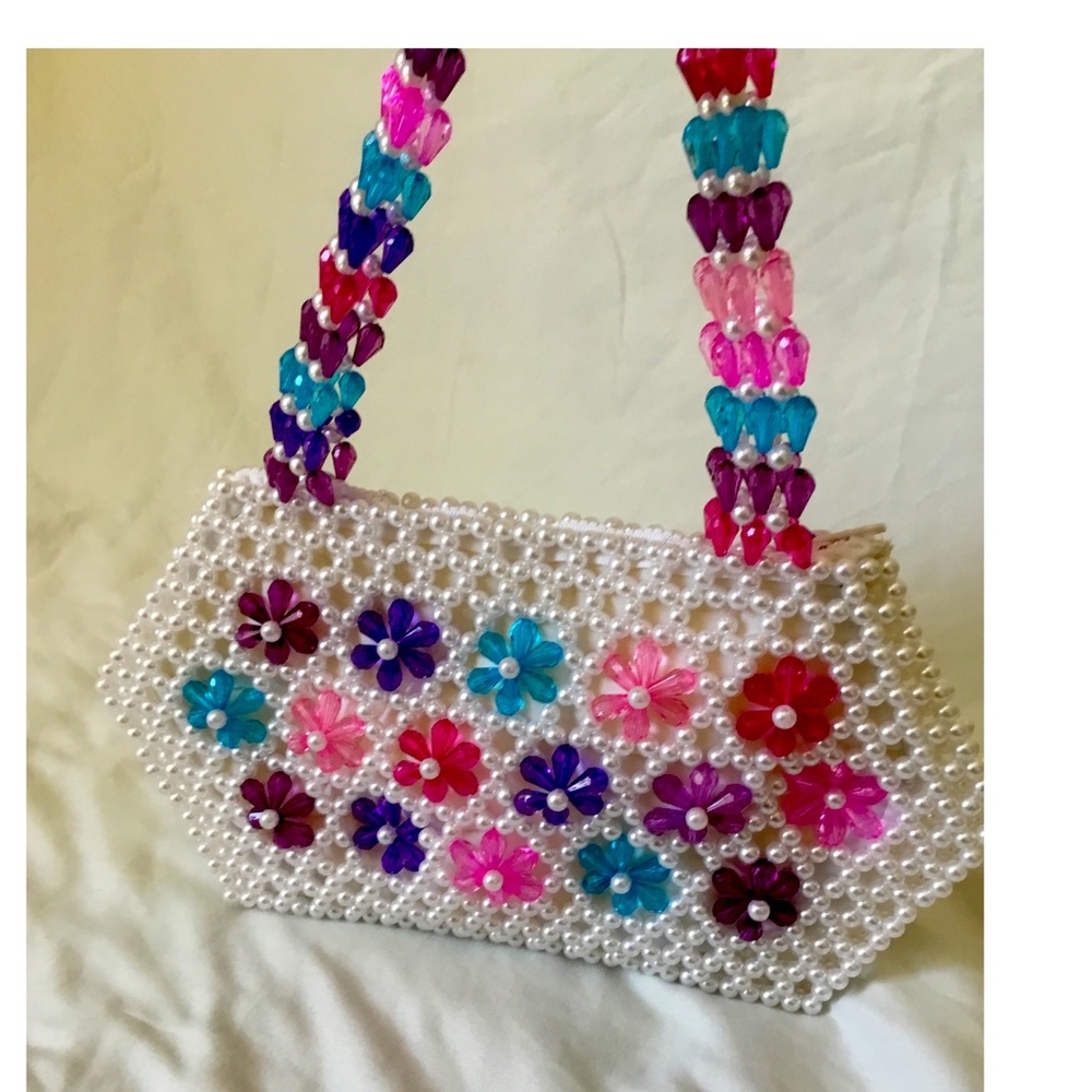 38—KIDS HANDBAG